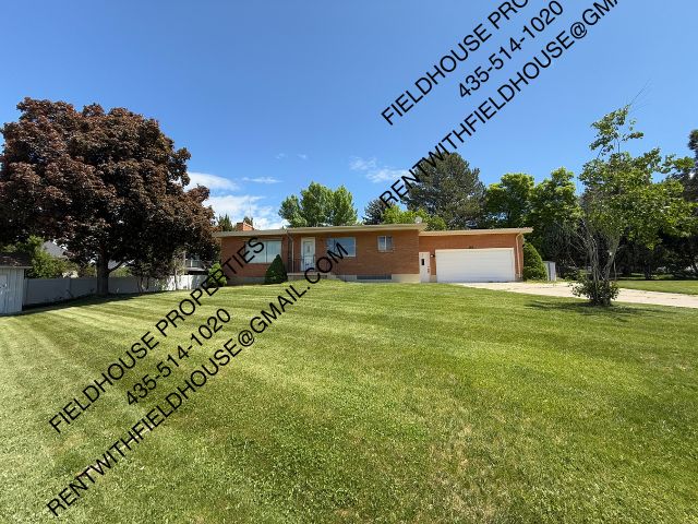 1285 East 1500 North